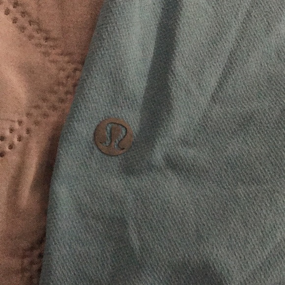 Lululemon training license to train. - Picture 3 of 7